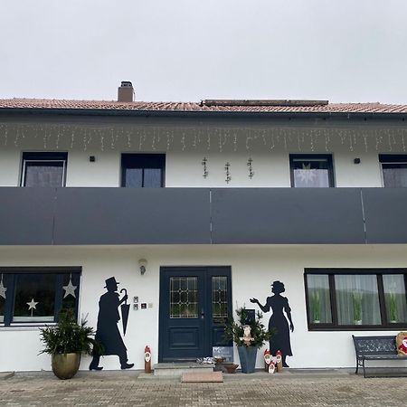 Ferienwohnung Im Idyll 1 Hengersberg Exterior foto